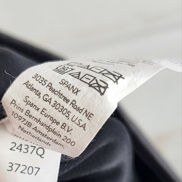 Spanx Faux Leather High Waisted Tummy Control Leggings in Black XS Petite - Picture 10 of 10